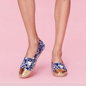 LILLY PULITZER Upstream Print Gold Toe Espadrille Flats 8 NWT